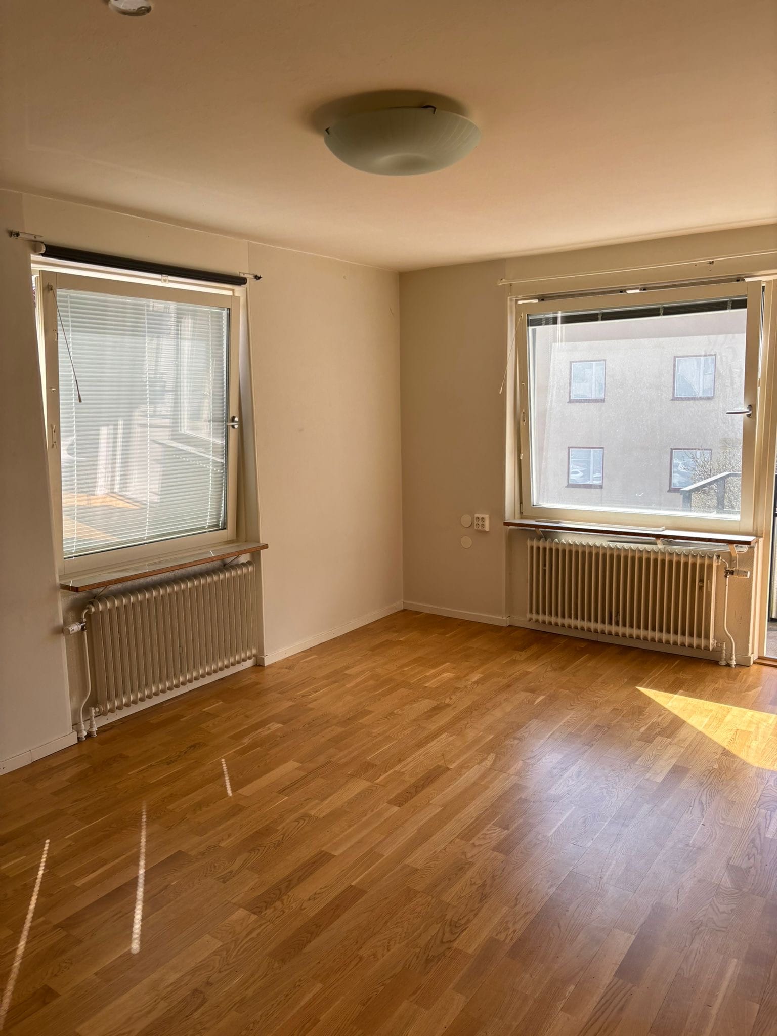 3-room apartment in Hässelby, Ormängsgatan - image 1